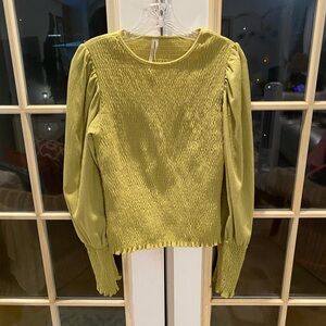 Anthropologie Lovely Stretch Blouse With Stylish Sleeves.